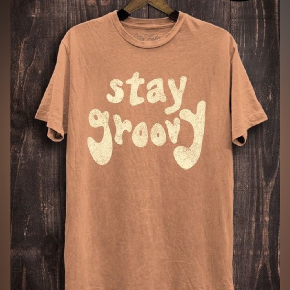 Lotus Fashion Los Angeles Stay Groovy Small Mineral Wash Short Sleeve Top